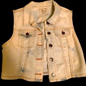 Light Faded Sleeveless Jean Jacket!